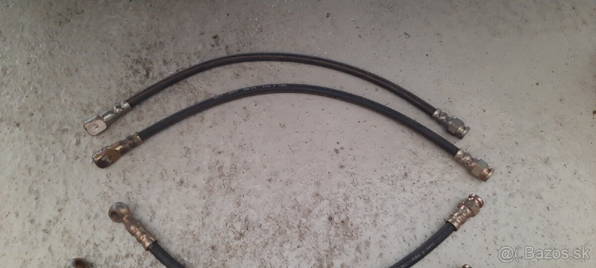 Brzdové hadičky škoda 100l 105l 120l nové - 2