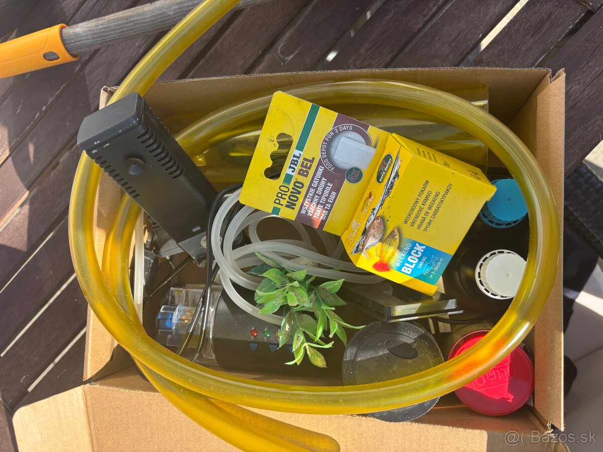 Akvarium 20l s prislusenstvom - 2