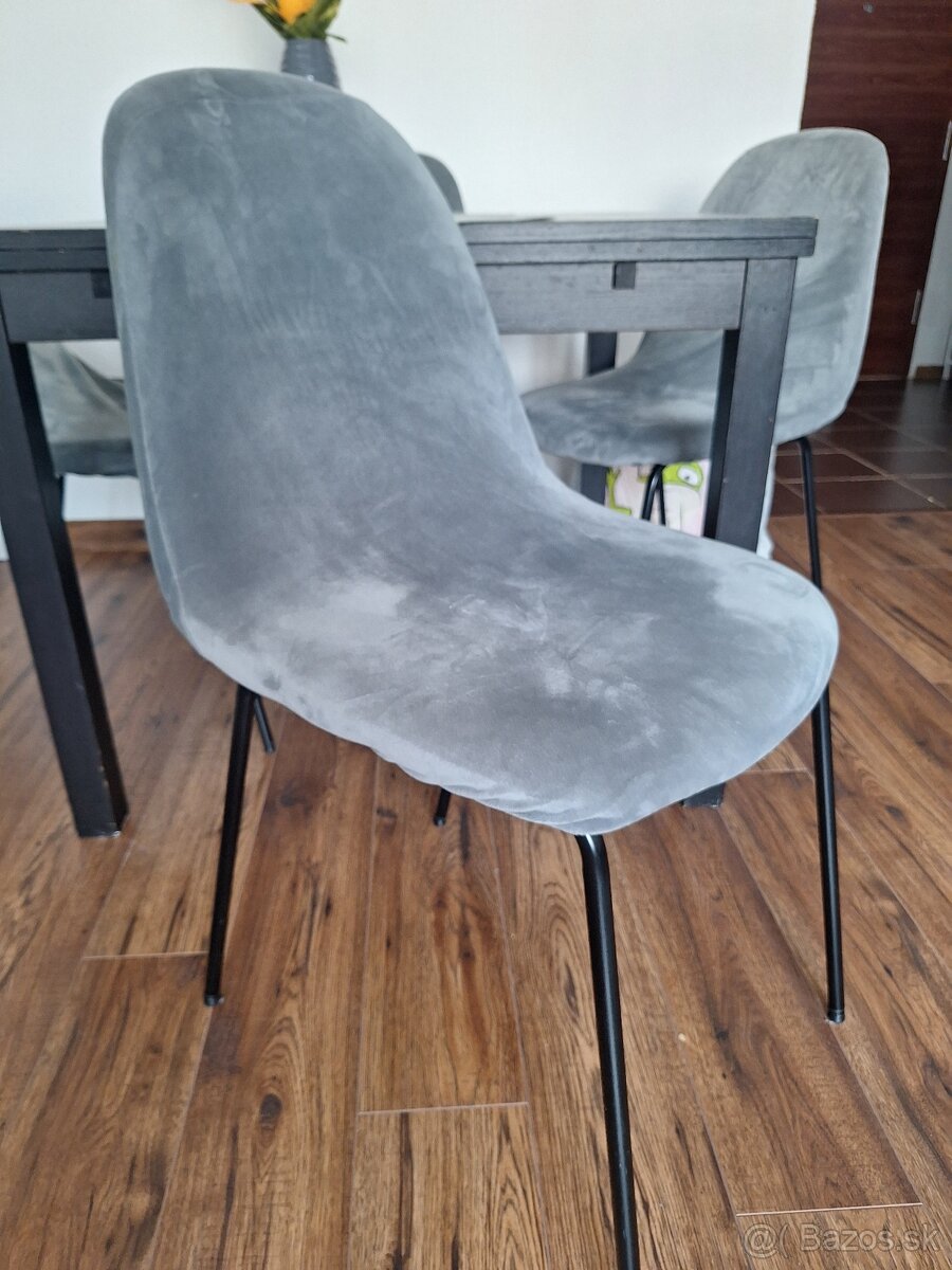 Jedálenský rozkladaci stol so stoličkami - 2