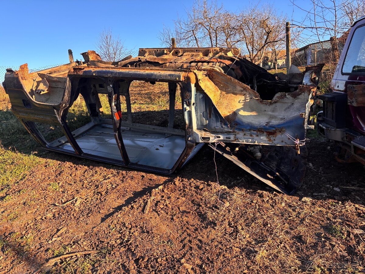 Hyundai Galloper - 2