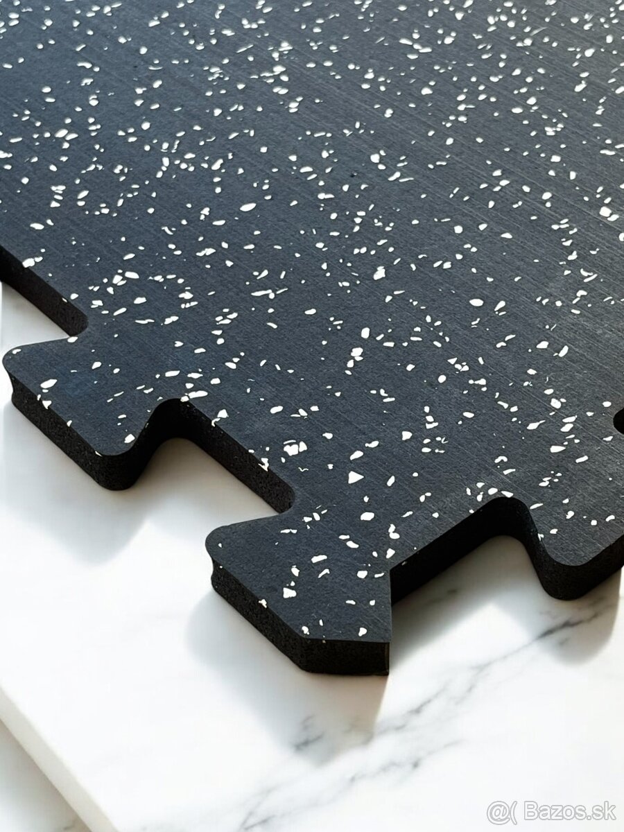 Gumová podlaha puzzle hladká 96x96x1,5cm + 15% biely pigment - 2