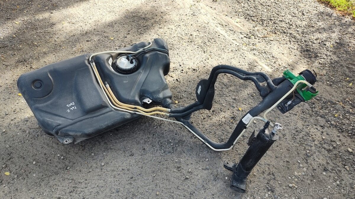 FABIA 2 Palivová nádrž - 2