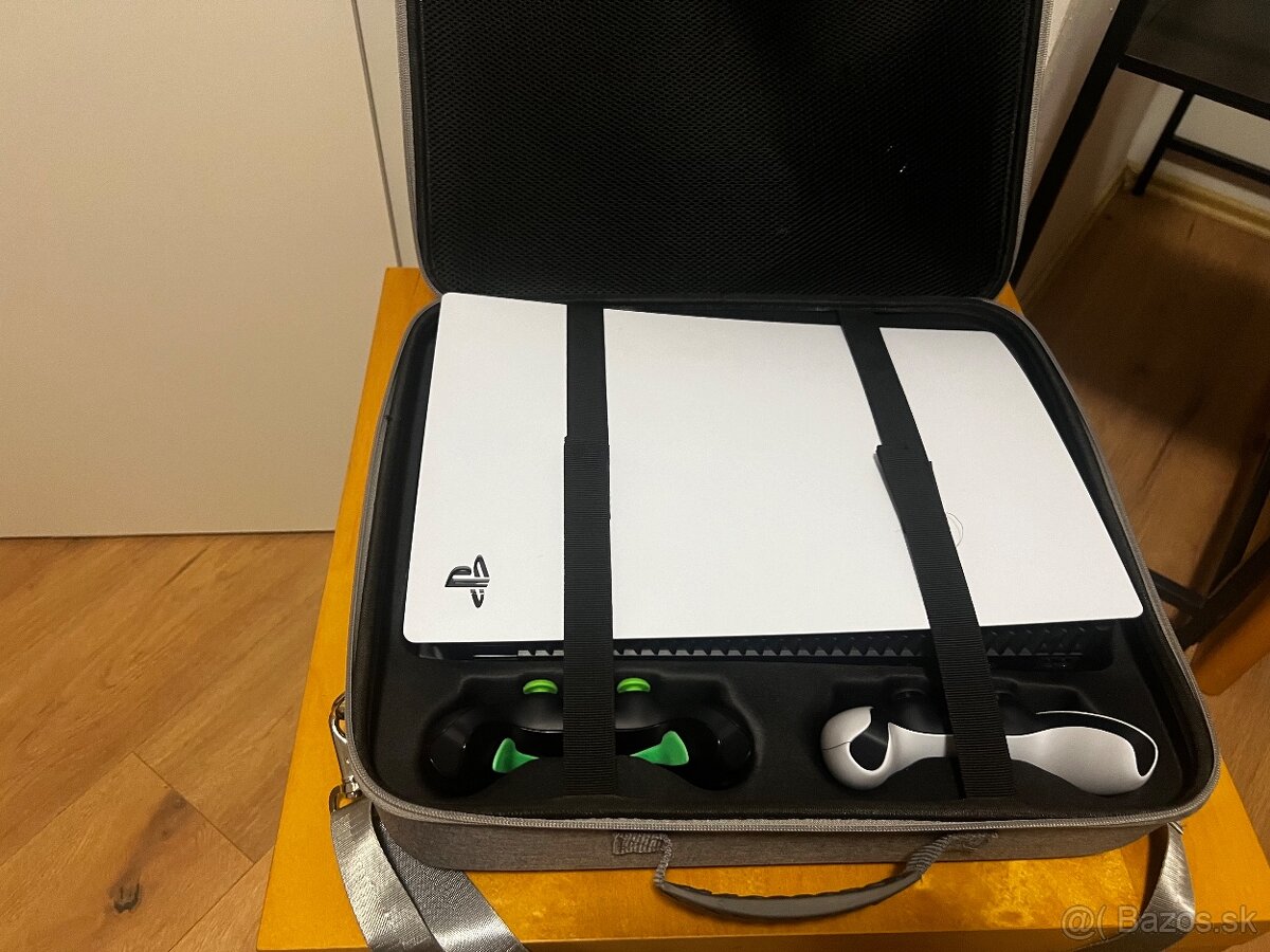 Playstation 5 + 2 ovládače + cestovná taška - 2