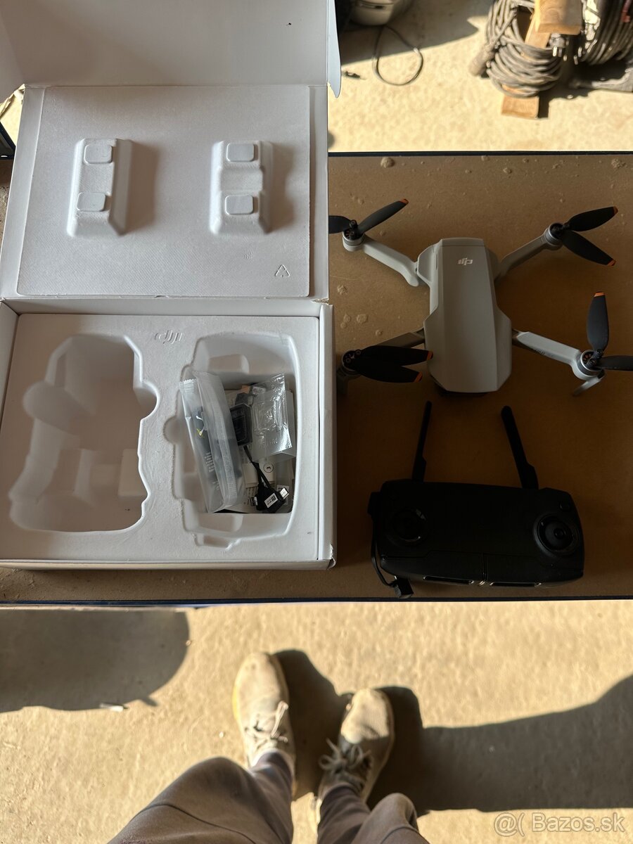 Dron dji mini se - 2