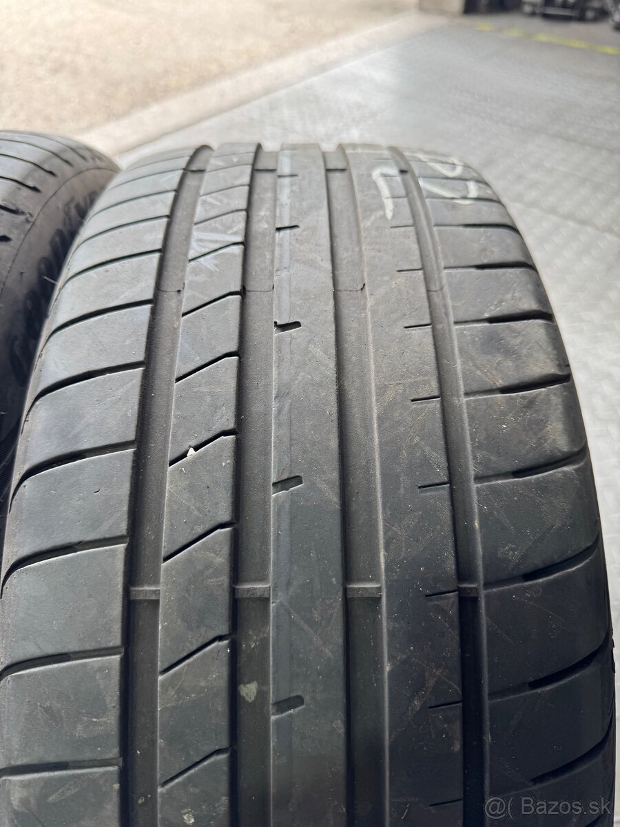 Good Year eagle F1 245/45R18 - 2