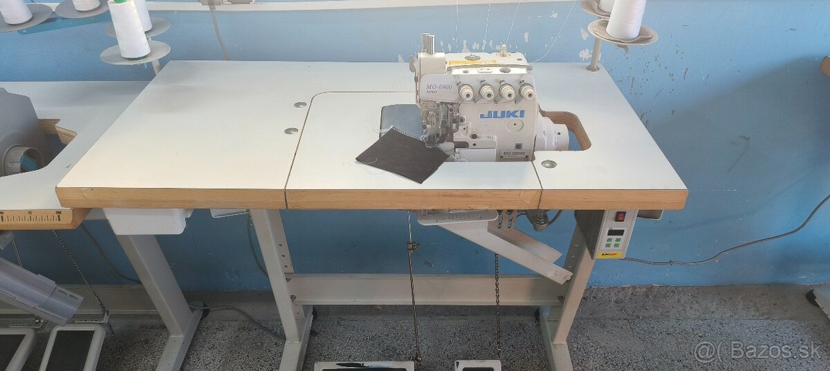 Průmyslový 4 nitný overlock Juki 6900 - 2