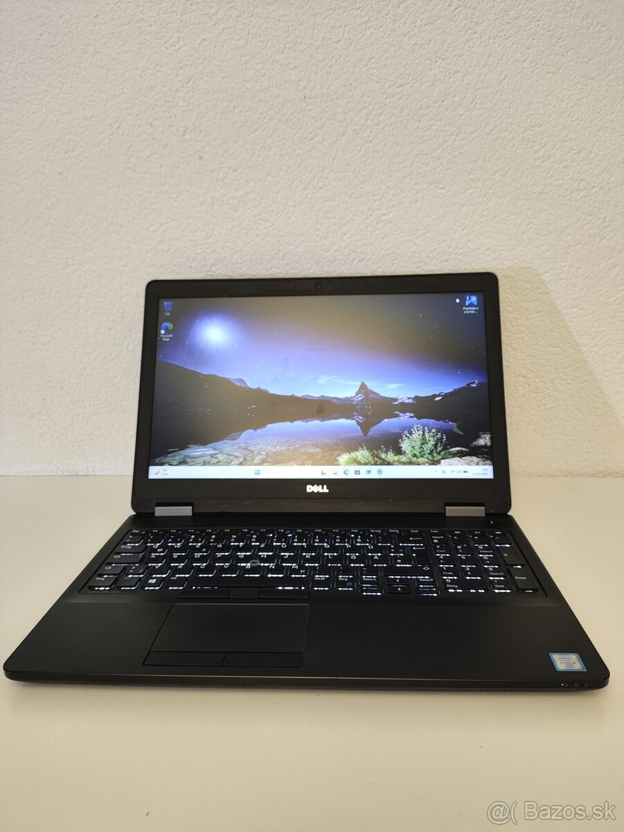 Dell Latitude 5570 | Intel Core i5 • 16 GB RAM • 256 GB SSD - 2