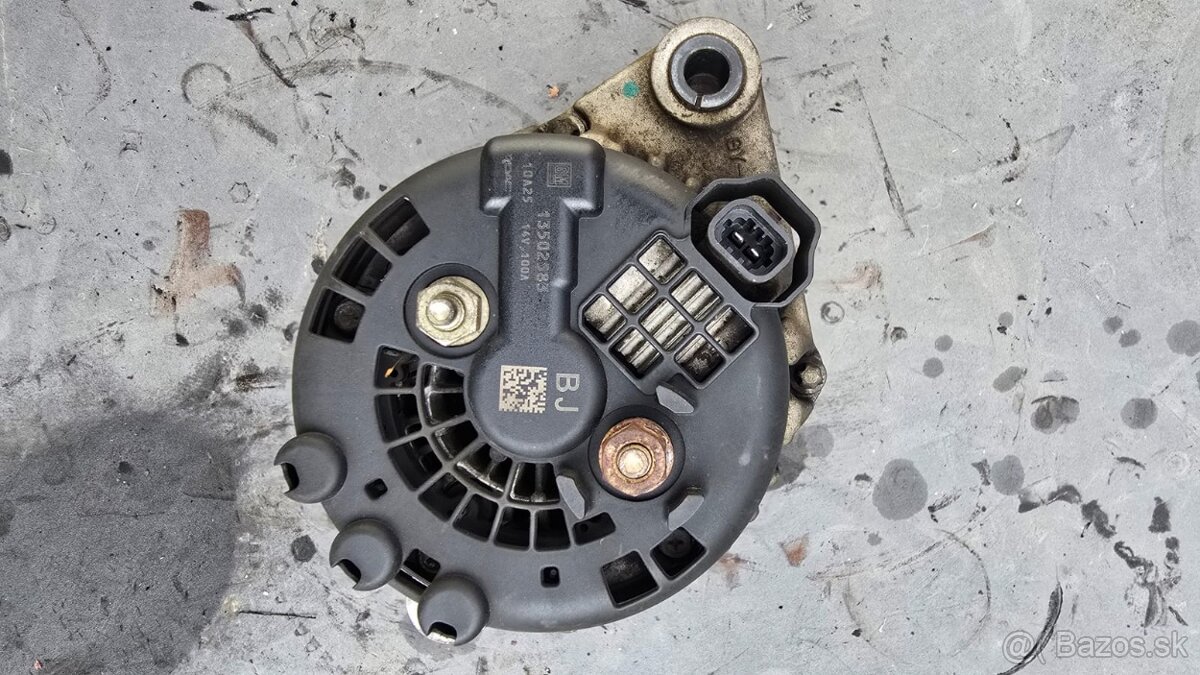 Alternátor Opel Insignia 2,0 CDTi - 2