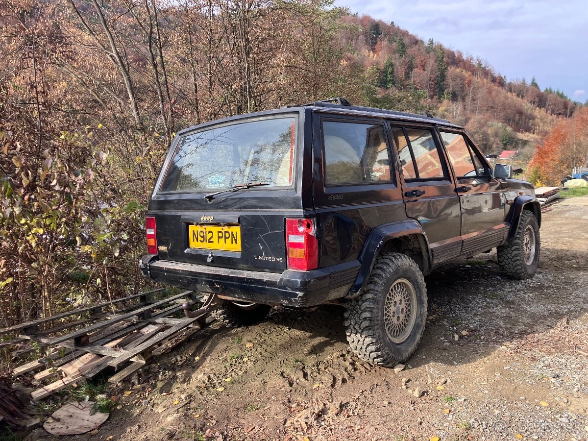 Jeep Cherokee xj 4.0 Limited SE - 2