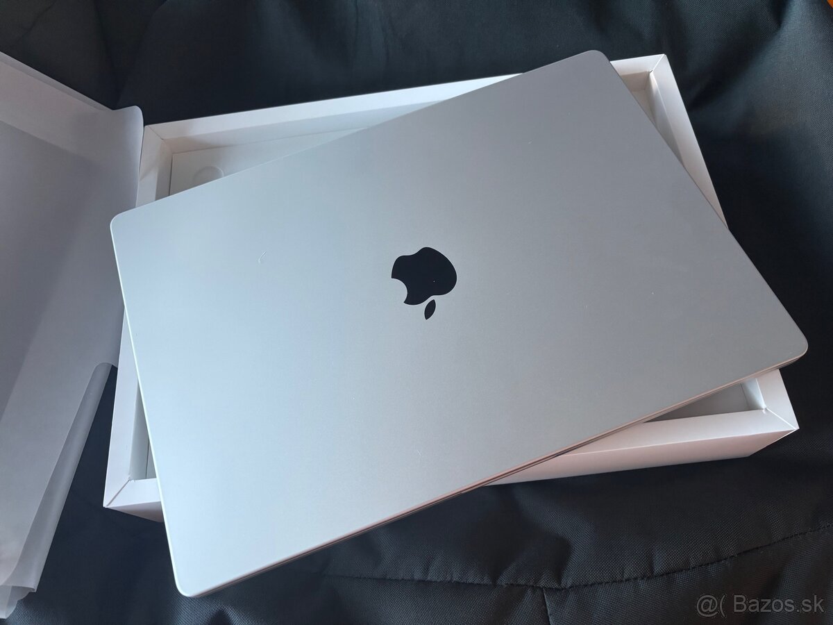 MacBook Pro 16” M4 PRO chip 24gb, 512gb - nepoužívaný - 2