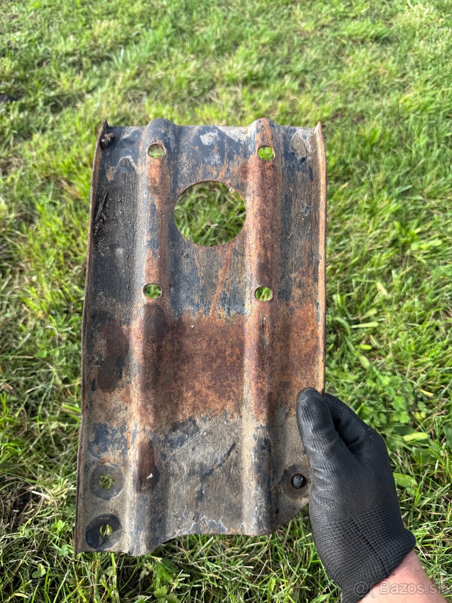 Kryt pod prevodovku Toyota lj kzj hzj 70 73 78 - 2