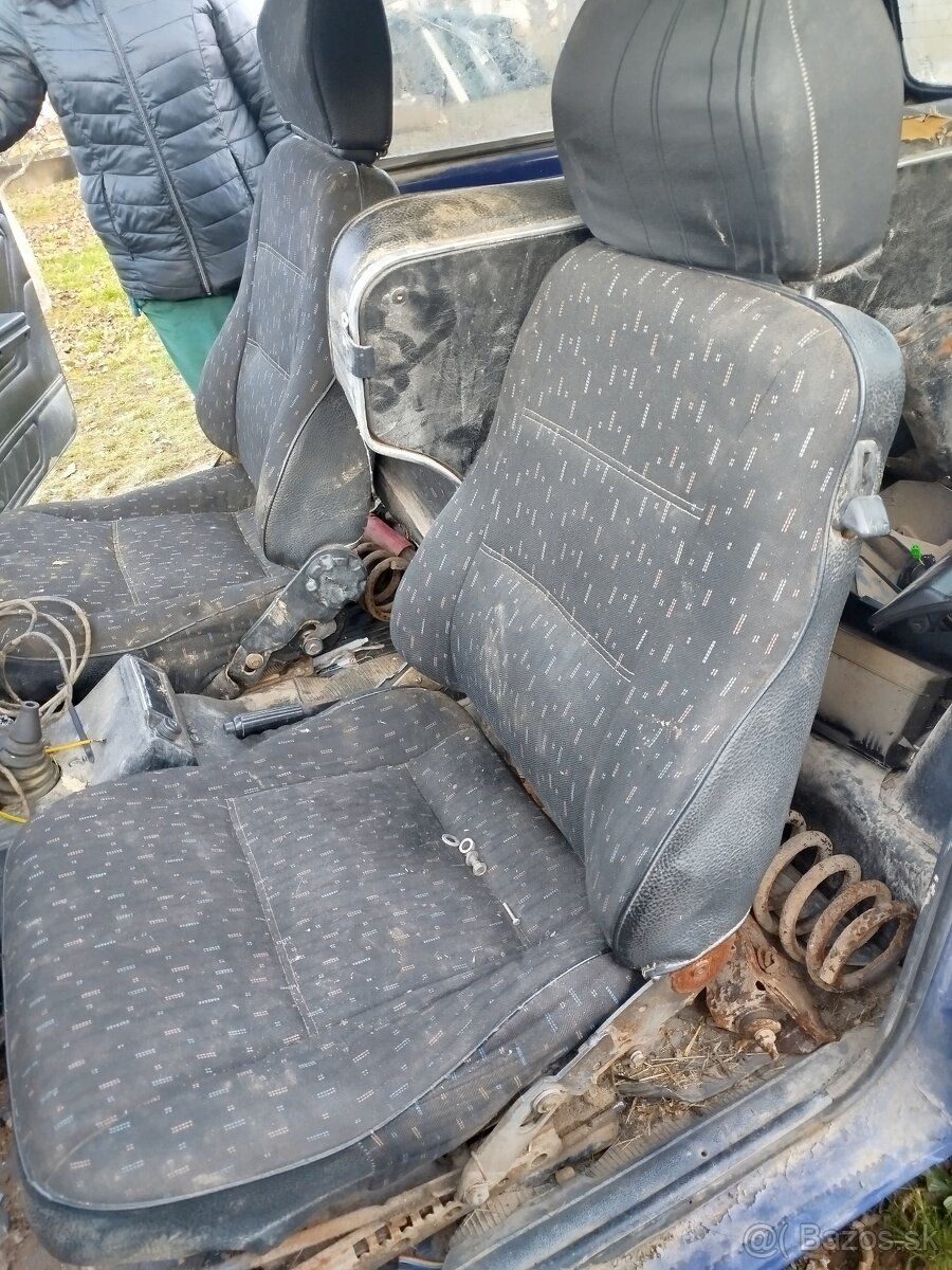 Lada niva predné sedačky - 2