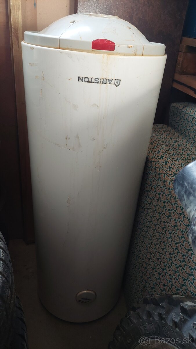 Predám elektrický bojler 65l - 2