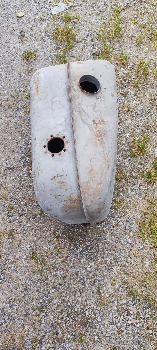 Nová palivová nádrž škoda - 2