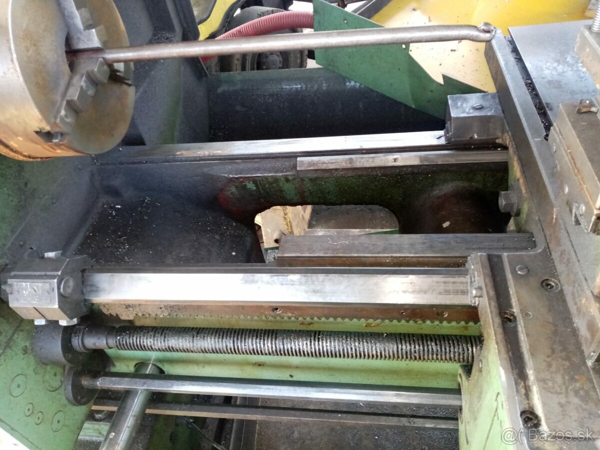 Prodám soustruh SUI 50/1000 ve slušném stavu. - 2