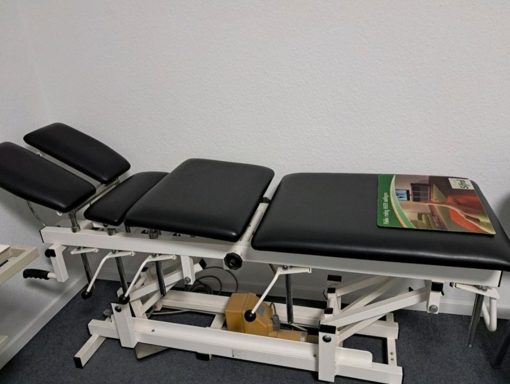 Chiroprakticke masážne lehátko - 2