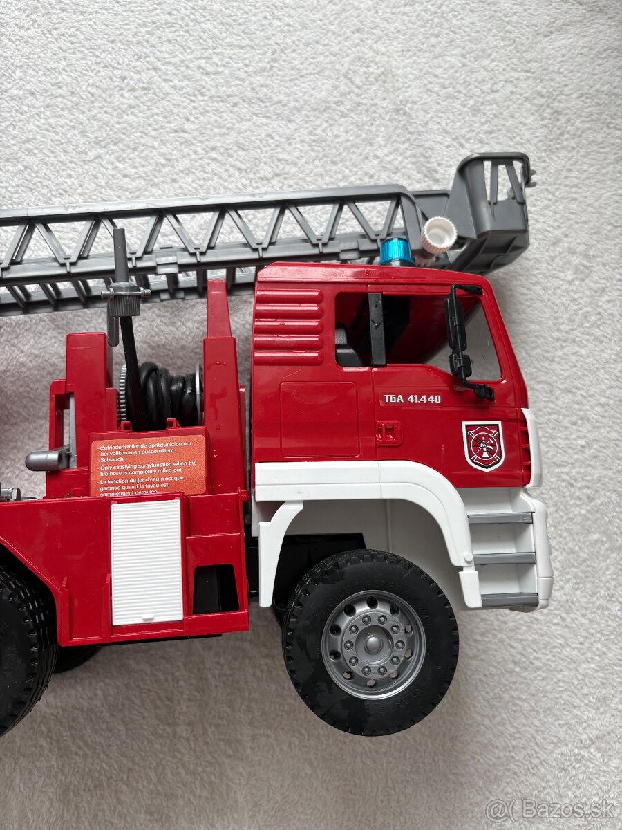 Velke hasicske auto Bruder - 2