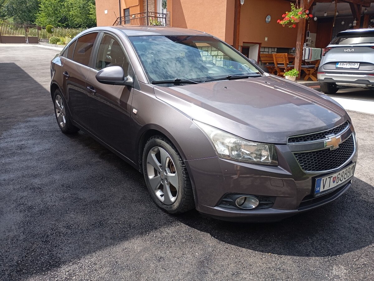 Predám Chevrolet cruze - 2