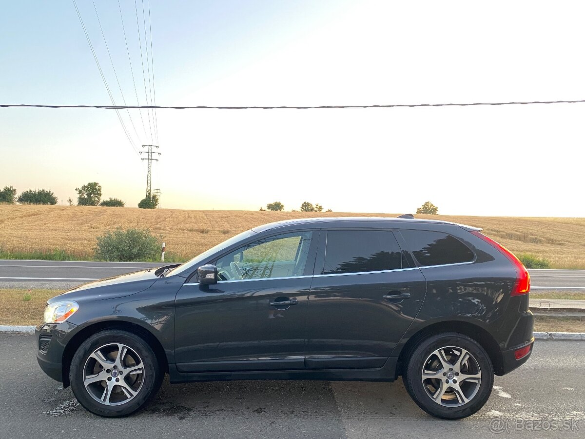 Volvo XC60 2.4 D5 Momentum