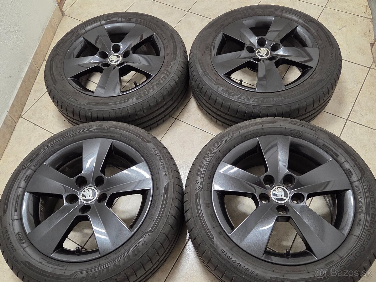 black 15" ŠKODA (5x100), Dunlop 95% - 2