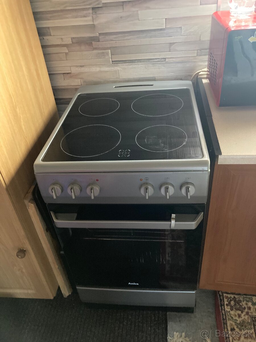 Predám elektrický sporák Amica - 2