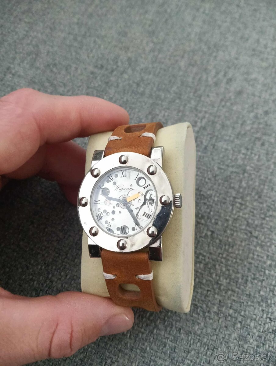 Mechanické naťahovacie hodinky, jedinečný dizajn - 2