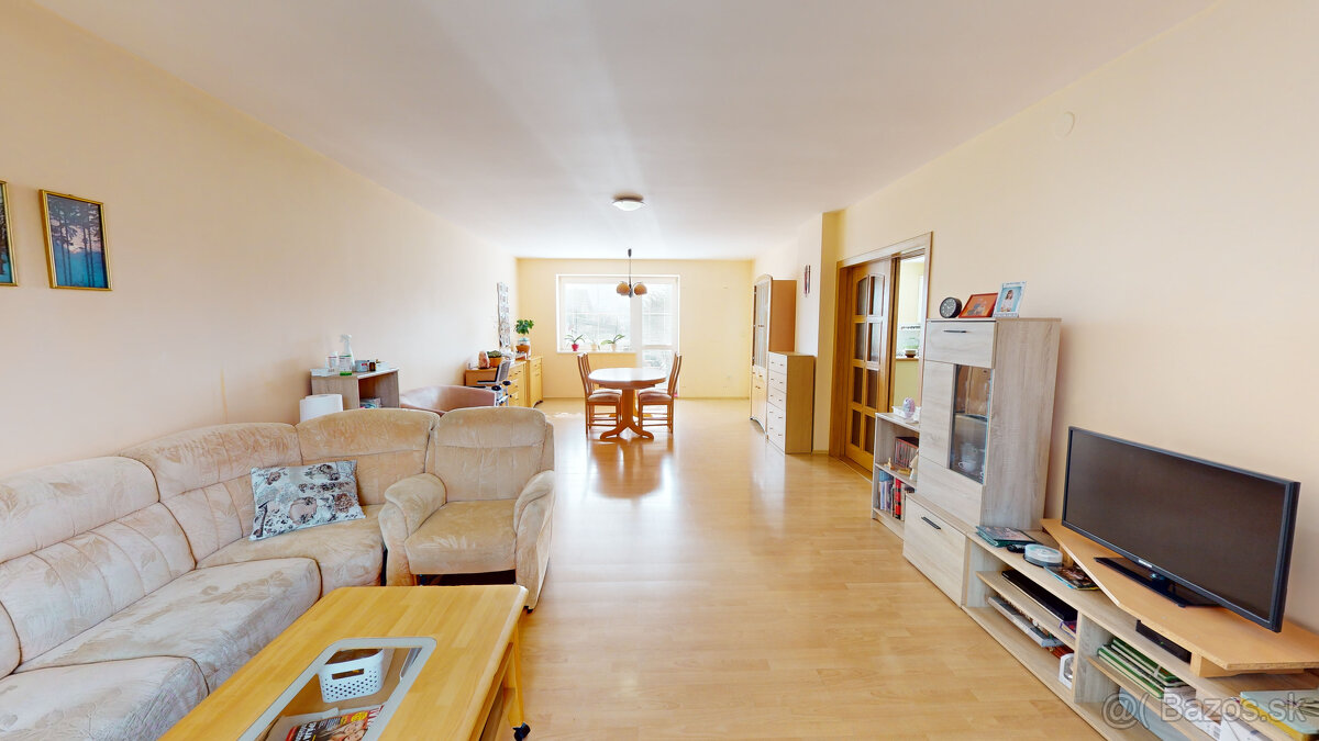 BartanusReality - Na predaj rozmerný rodinný dom s pozemkom - 2