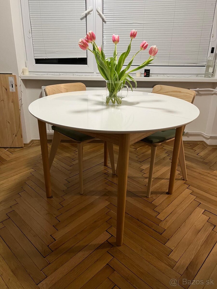Kruhový jedálenský stôl - 2