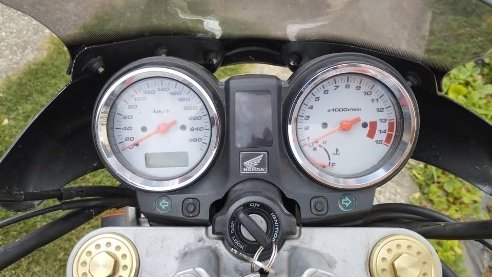 Honda hornet 600 - 2