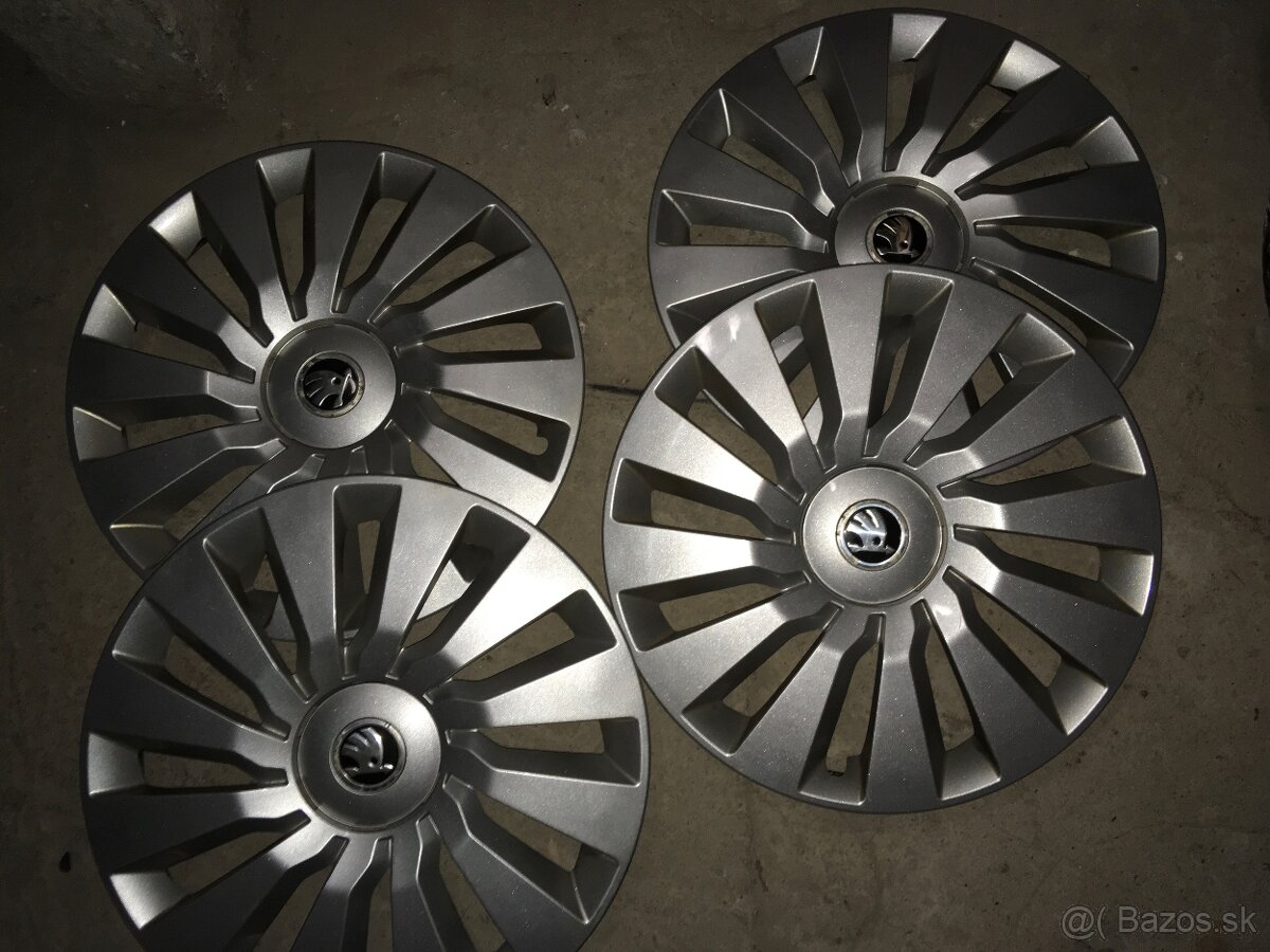 Puklice originál Škoda r16 - 2