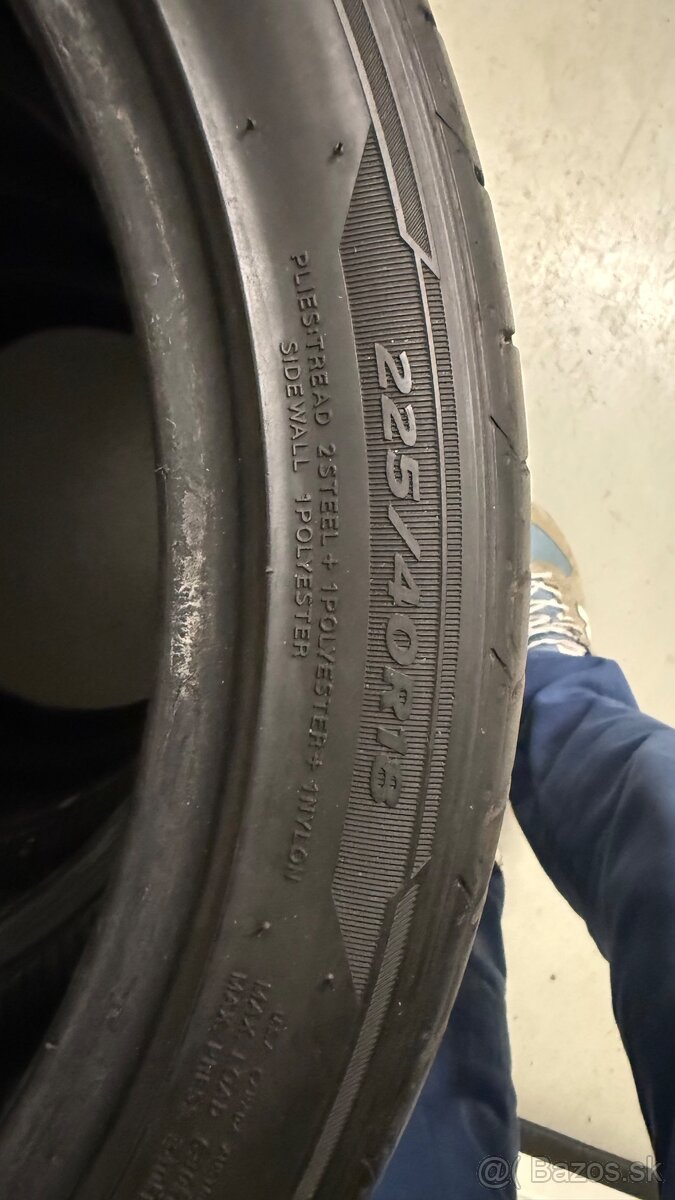 Pneu 225/40/R18 Hankook - 2