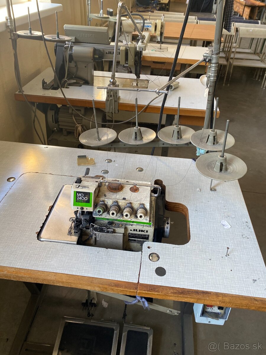 obnitkovací overlock stroj - 2