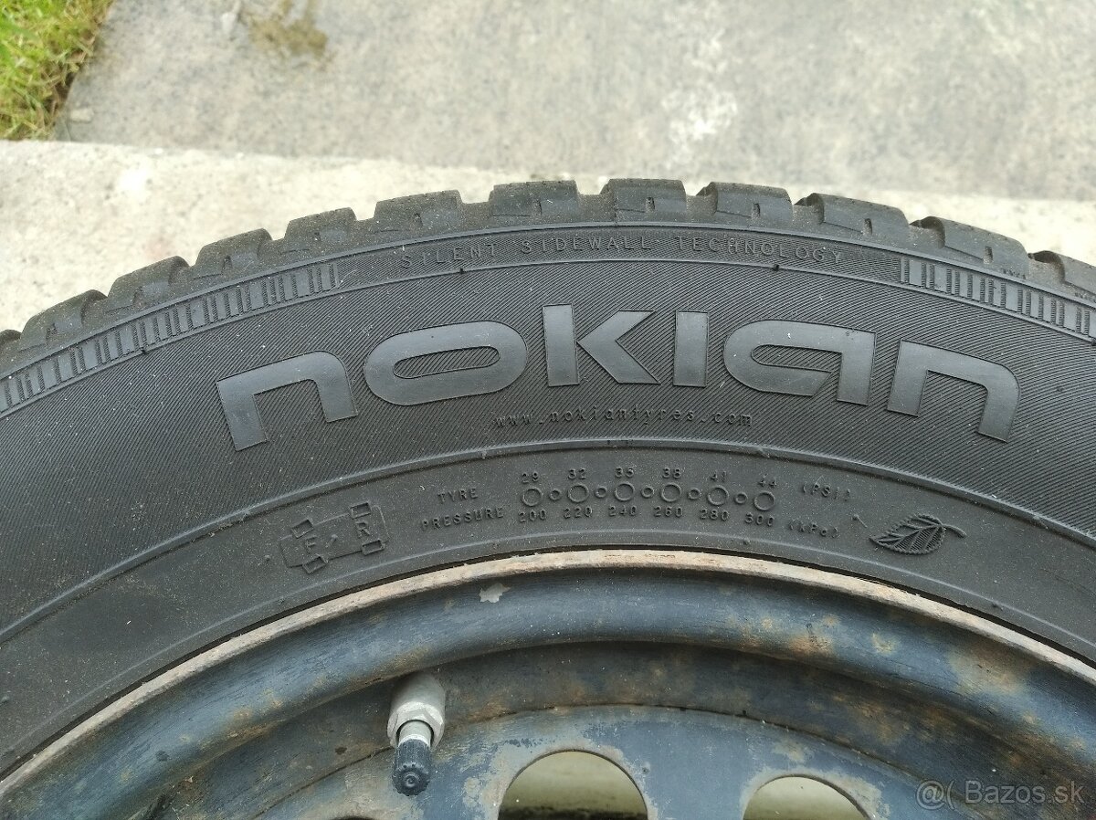 215/60 R16 Nokian - 2