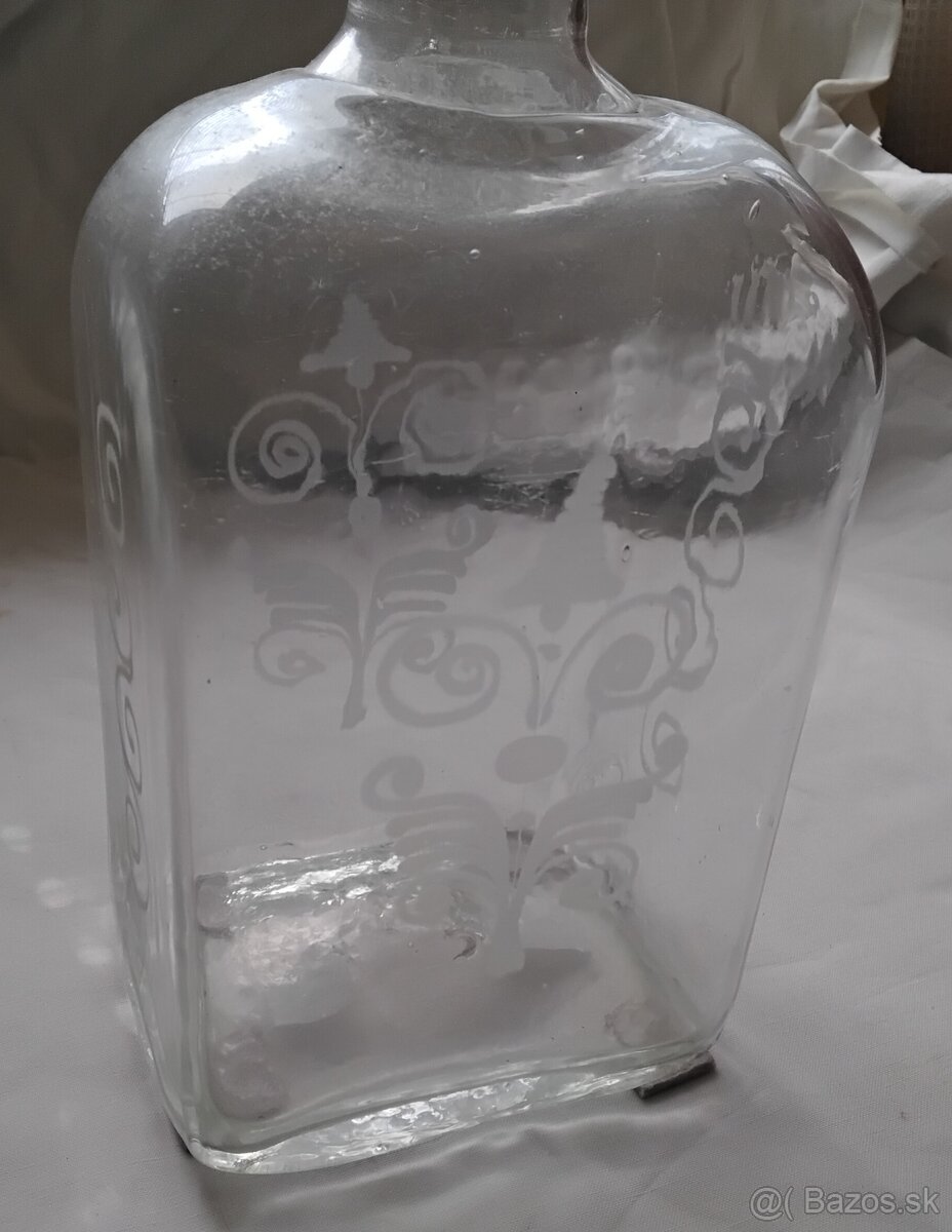 Stare gravirovane flase sklo - 2