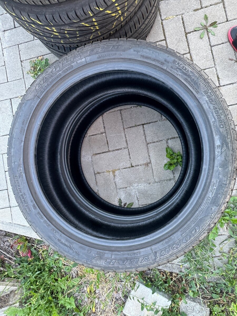 245/45R20 Goodyear - 2