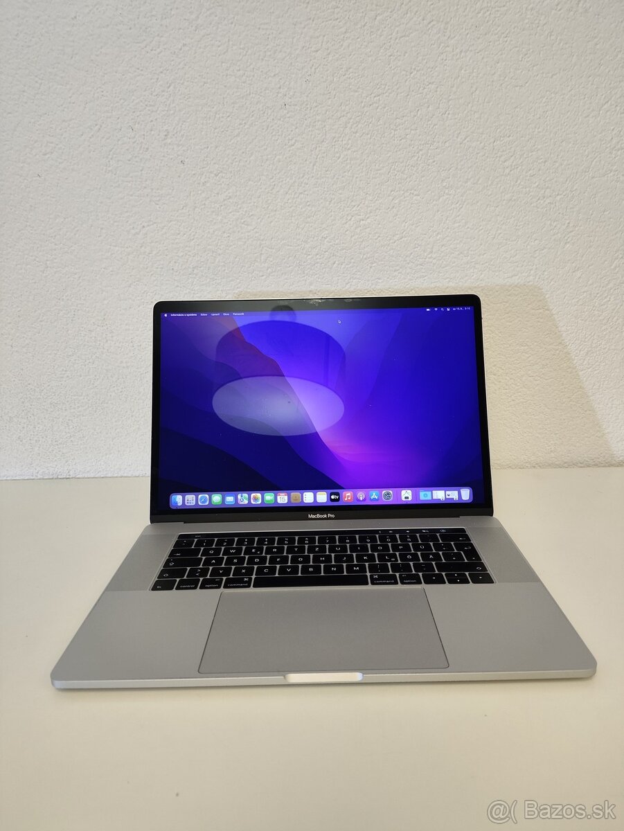 MacBook Pro 15" (2016) | Intel Core i7 • 16 GB RAM • 256 GB - 2