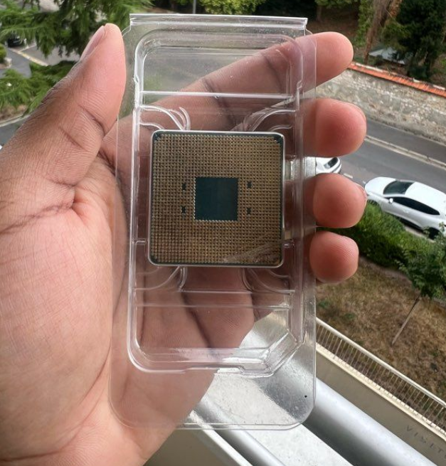 AMD Ryzen 7 5700X3D - 2