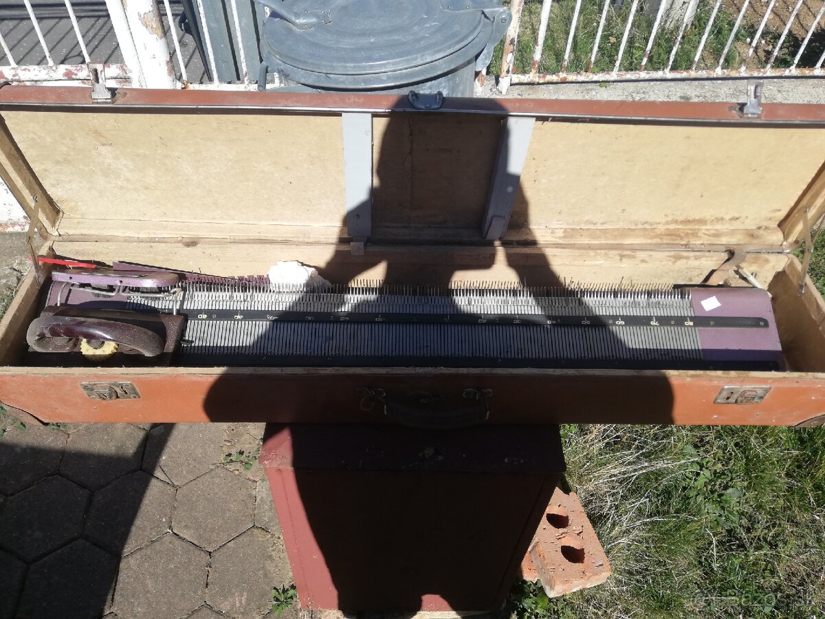 Pletaci stroj - 2