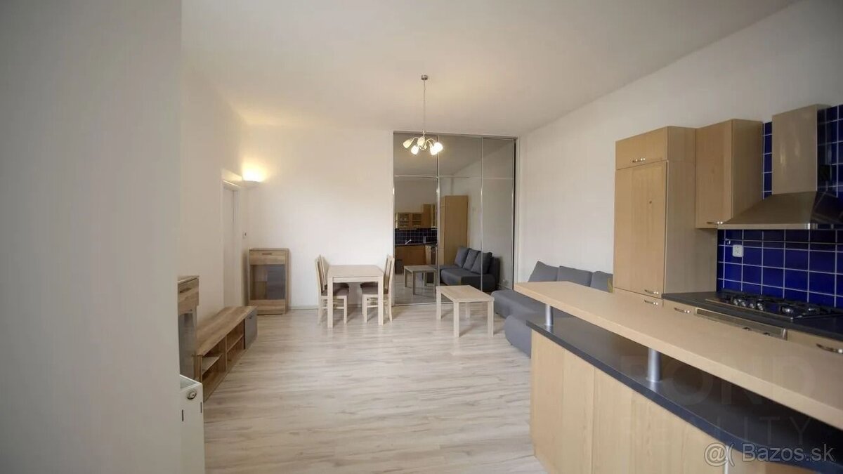 Prenájom 2 izb. bytu v centre, Obchodná ul., zariadený, cena – foto 2