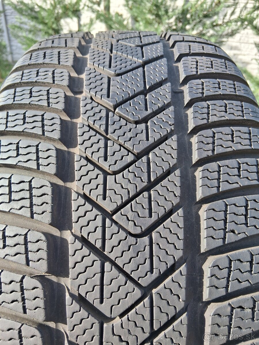 235/45 r18 zimne pneumatiky - 2