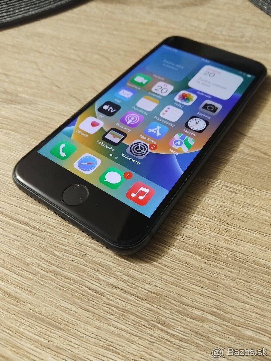 iPhone 8 / 64GB / Dobrý stav - 2
