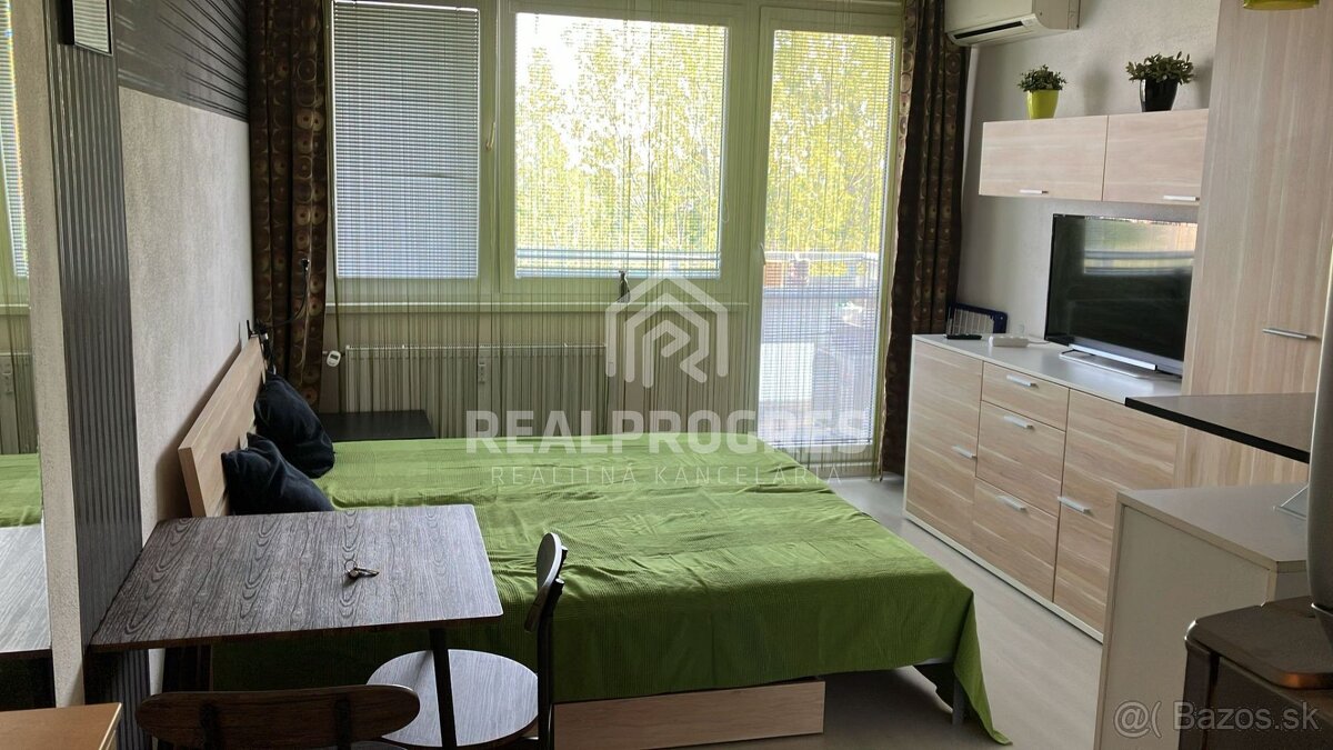Prenájom Garsónky v Nitre s balkónom a klimatizáciou - 2