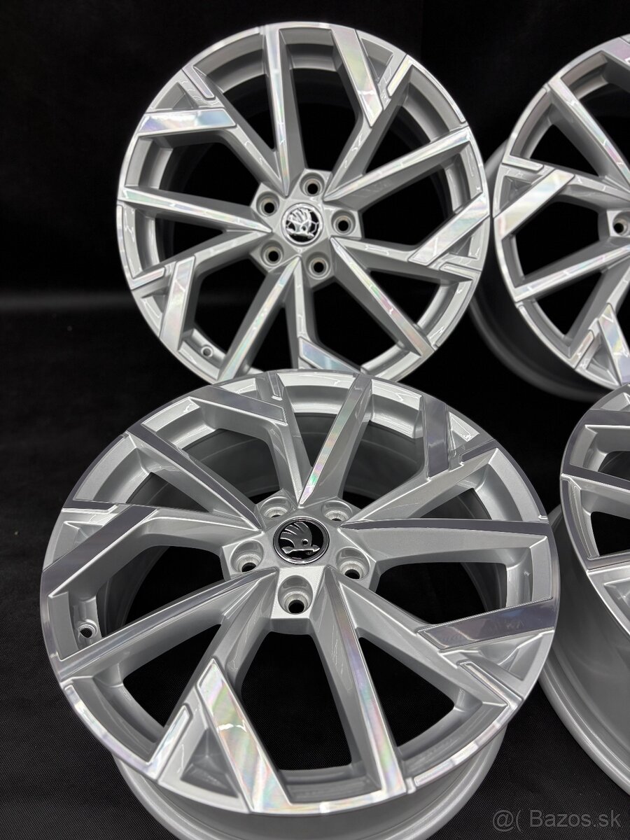 ✅ 5x112 r18 Avior model octavia 4 Cistonove disky - 2