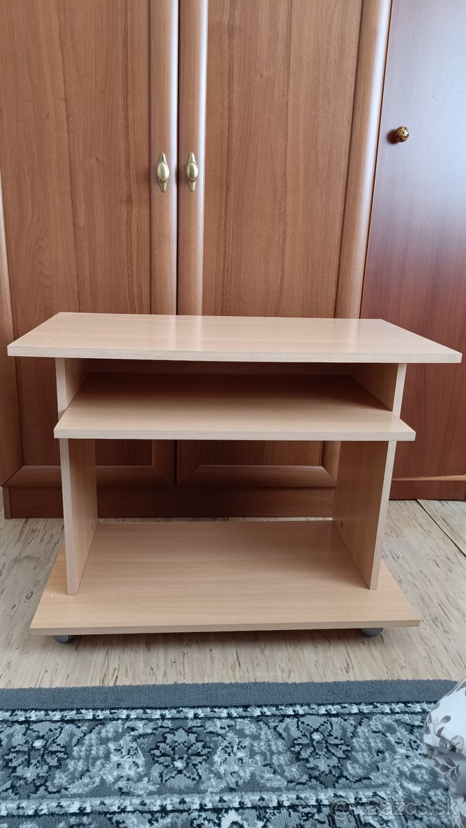 Stolík na TV - 2