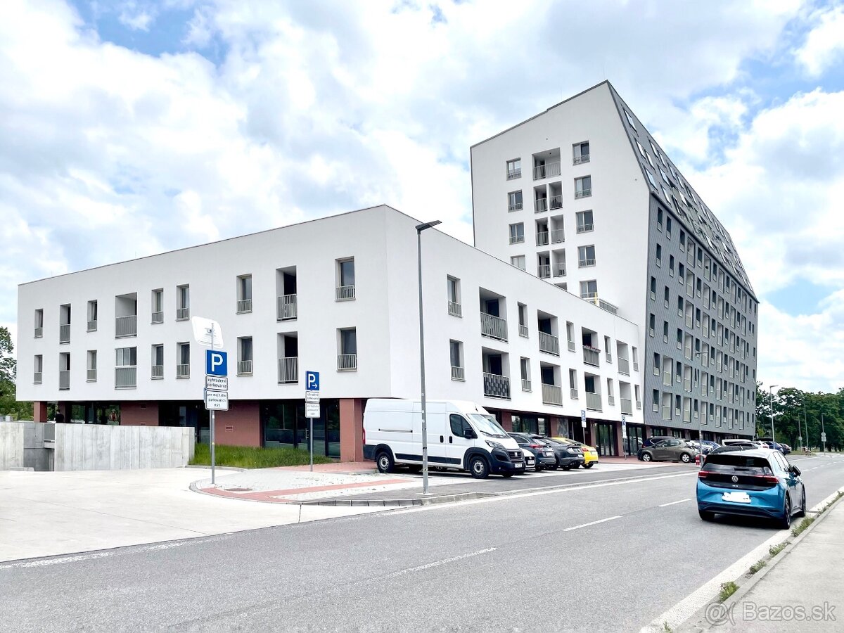 Obchodný Priestor - 98m2, RNDZ - 2