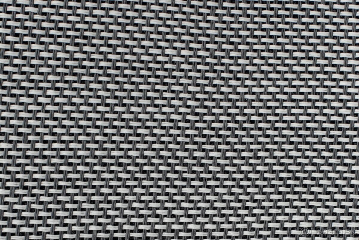 Priezvučná tkanina na reprobox - 2