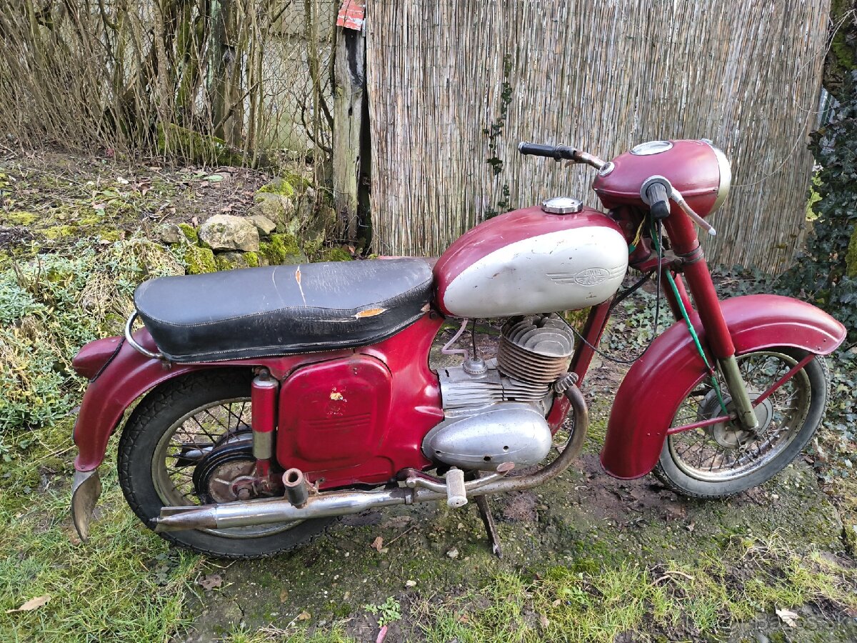Jawa ČZ 175 356 dá sa prihlásiť - 2