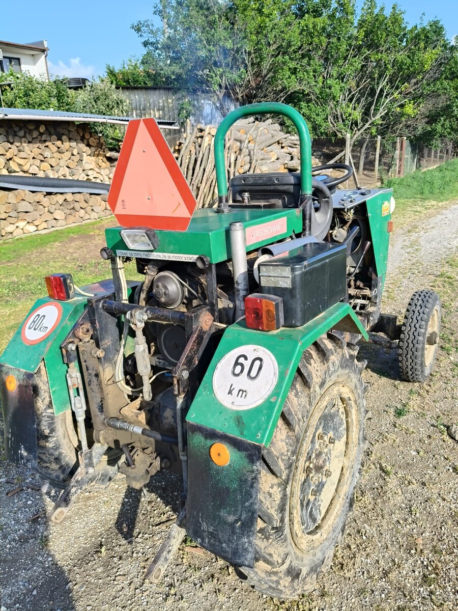 Traktor z mutikáry - 2