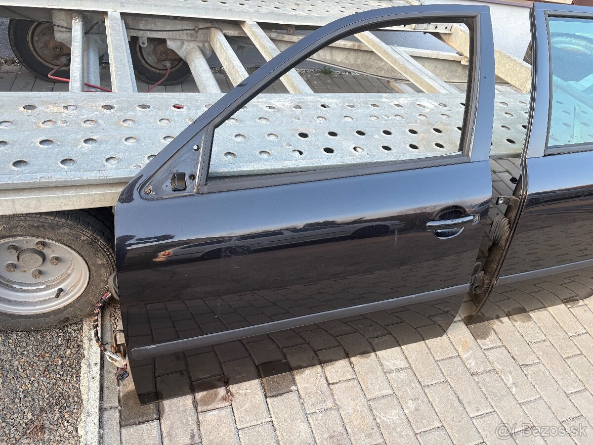 Dvere čierna met. 9910 Octavia I - 2