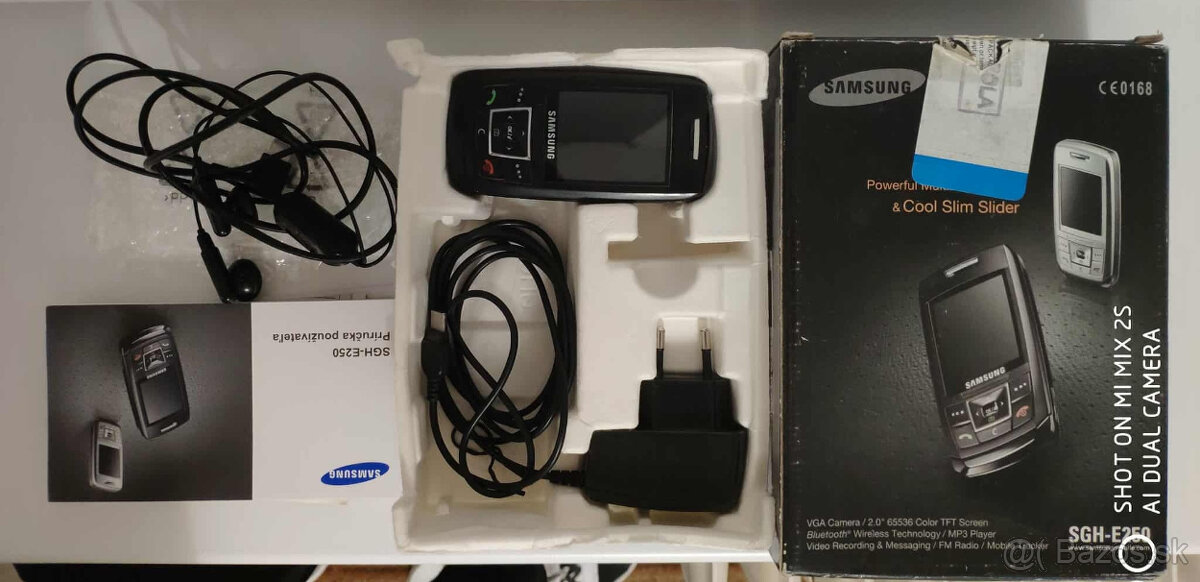 Predám mobil Samsung SGH-E250 - 2